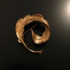 VINTAGE MONET Brooch, Gold-Tone, Classic Design